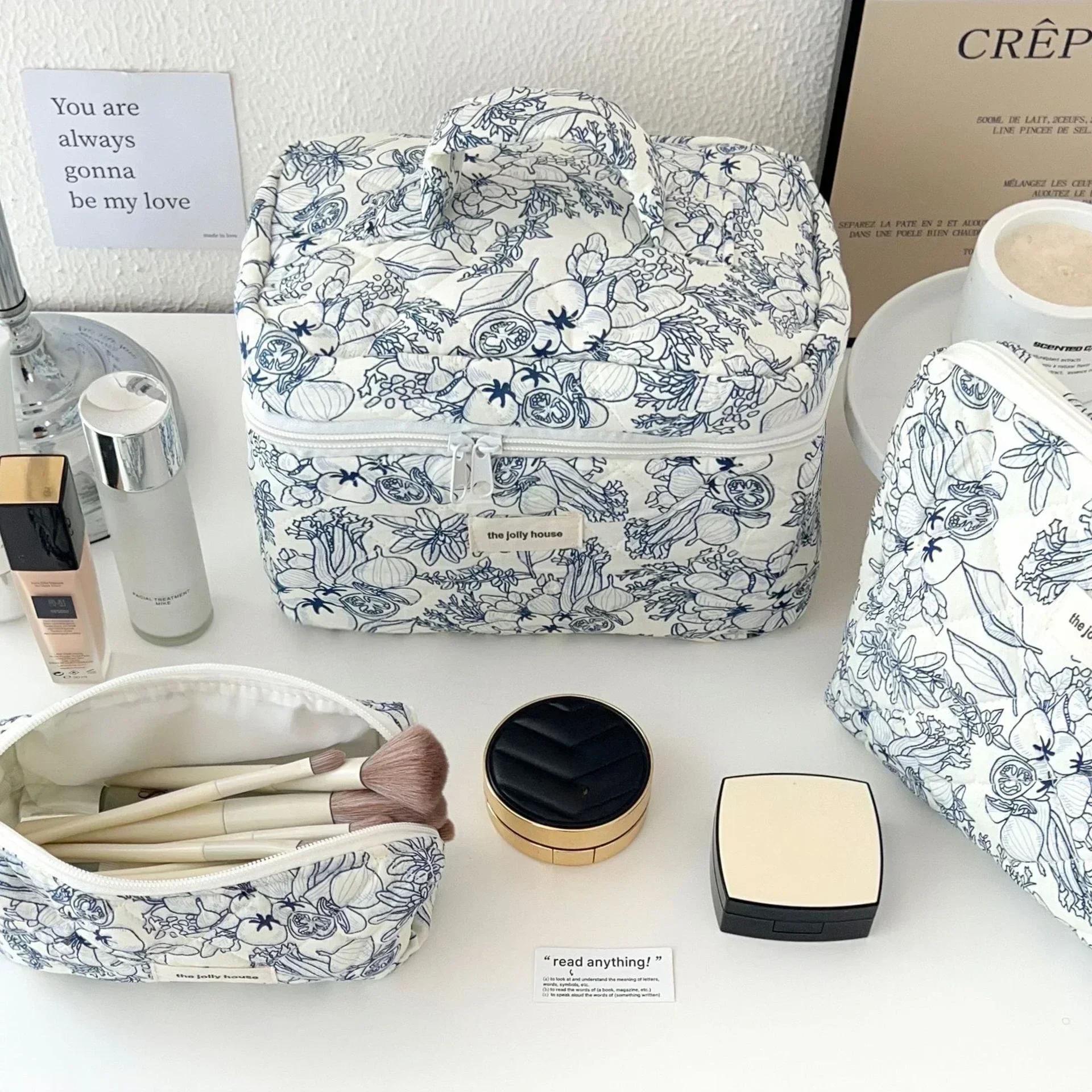 

Fashion Cherry Tote Women Makeup Bag Portable Cute Ladies Cosmetic Toiletry Storage Pouch Handbag Cotton Quilted Zipper Bag M