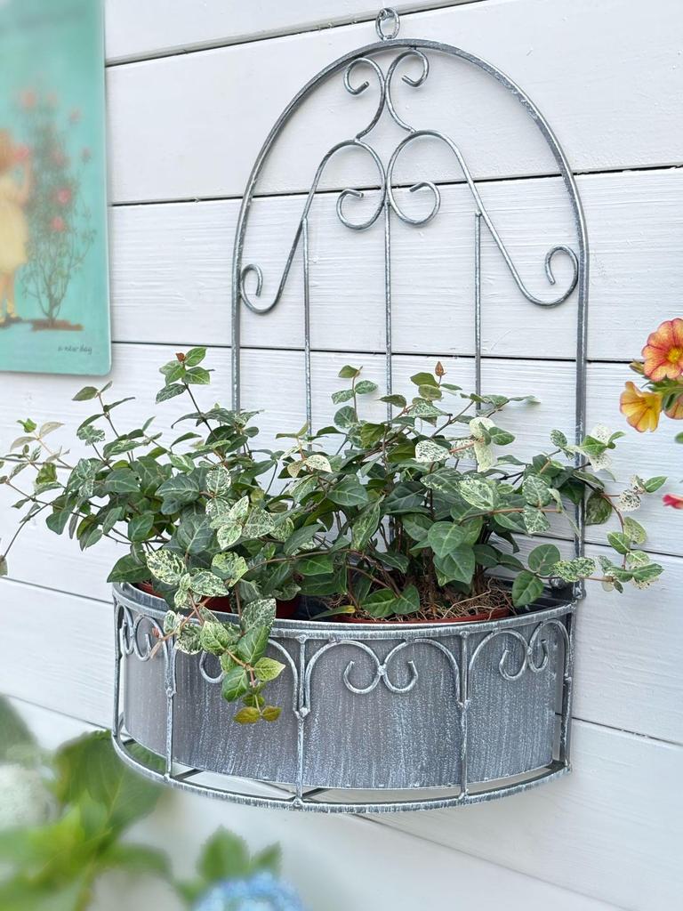 Wrought Iron Wall-Mounted Detachable Flower Pot for Garden or Balcony Decor
