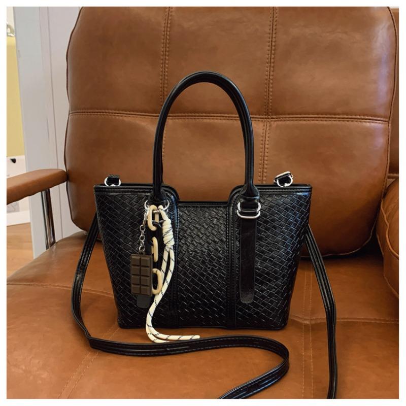 

Popular small bags, new contrasting colors, high-end sense, retro versatile messenger bags, fashionable portable small square bags чорний