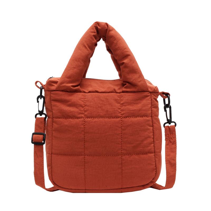 Borsa a tracolla trapuntata in nylon Autunno Inverno Monocolore Borsa a spalla con fodera in poliestere Chiusura con cerniera Pulitura professionale a secco