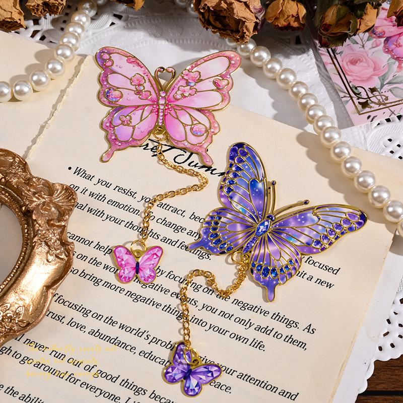 Exquisite Retro Butterfly Metal Bookmark - Elegant Literary Page Clip, Perfect Graduation Gift for Students