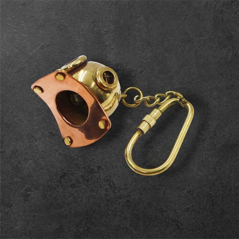 Brass Diving Helmet Keychain: Nautical Scuba Diver Keyring