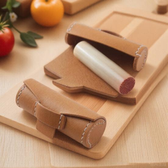 Lip Balm Holder Faux Leather Lipstick Sleeve Reusable Lip Balm Protector Wallet Lipstick Case for Ladies Handbag Clutch Bag