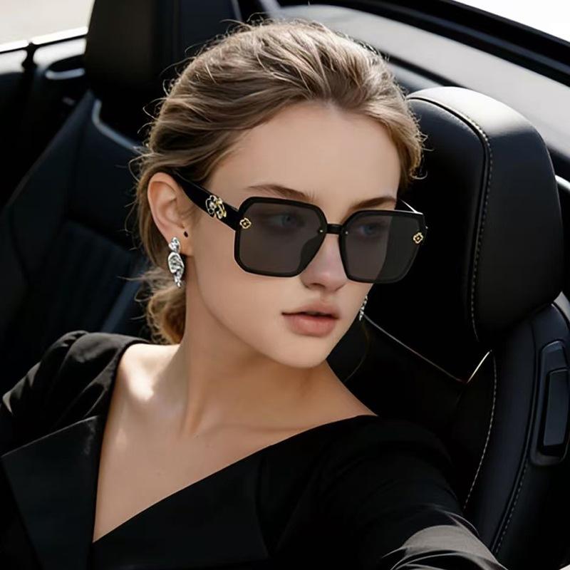 Live New Large Frame Glasses Fashion Xiaoxiangfeng Sunglasses Women's UV Protection Internet celebrity sunglasses