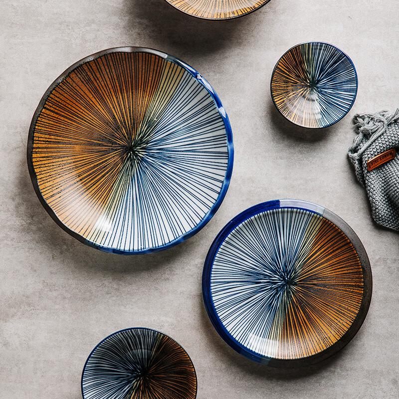 ZISIZ Japanese Retro Scalloped Ceramic Plate