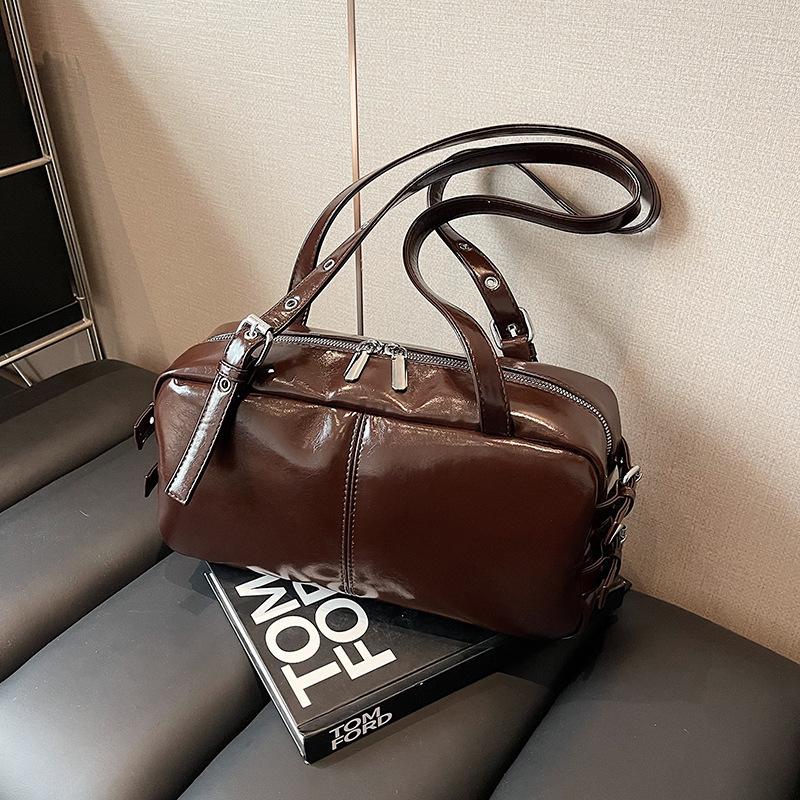 Underarm work commuter bag women's large capacity 2025 new casual retro shoulder handbag women's pillow bag