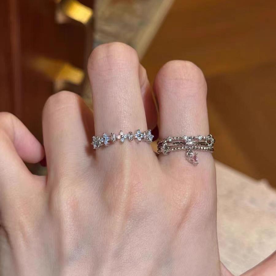 Medieval vintage light luxury glacier four-leaf ring, women's explosive flash exquisite thousand gold sense unique stacking index finger ring