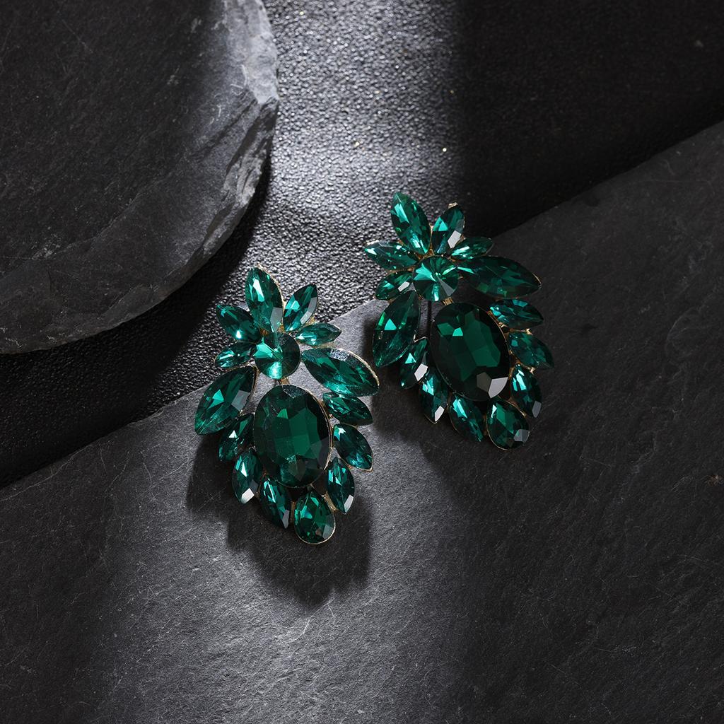 Luxury Teardrop Earrings: Elegant  Versatile  and Perfect for Any Occasion. Long  Fashionable and Chic