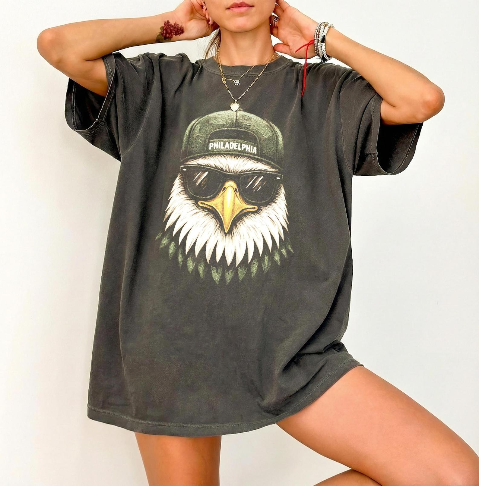 Distressed Eagles Football T-Shirt, Retro Sports Fan Gift, Game day tee XL