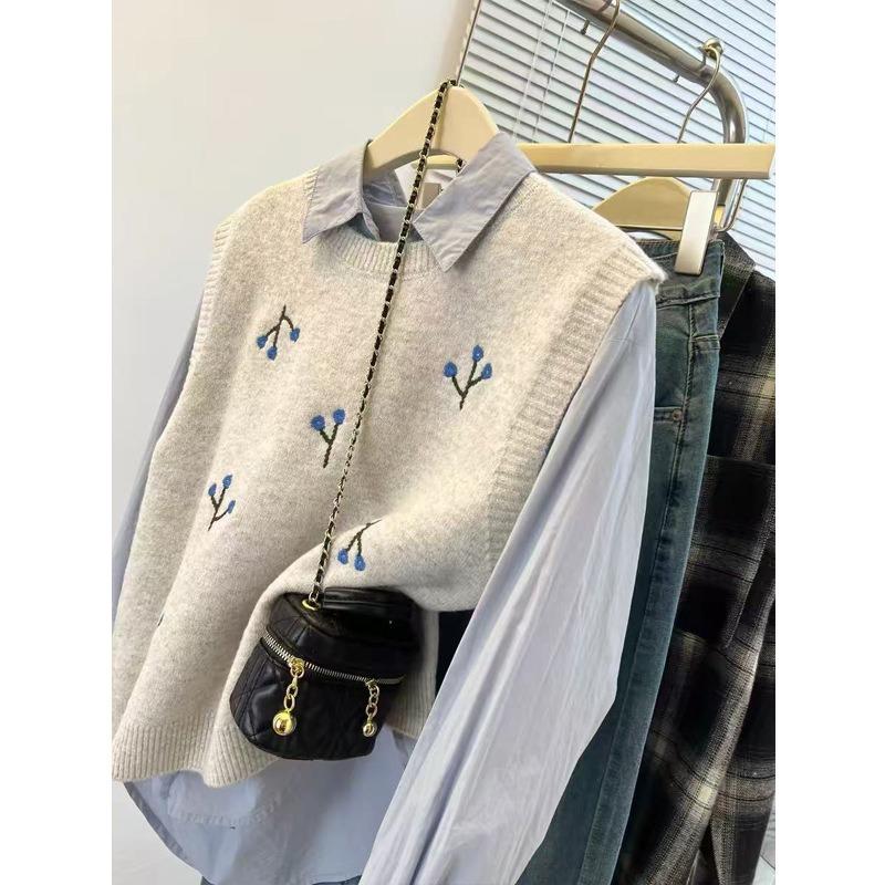 Vintage Embroidered Floral Crew Neck Sleeveless Knit Vest For Women