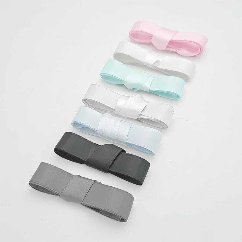 Lesklé 2cm ploché hedvábné tkaničky do neformálních německých tréninkových bot - Jeden pár