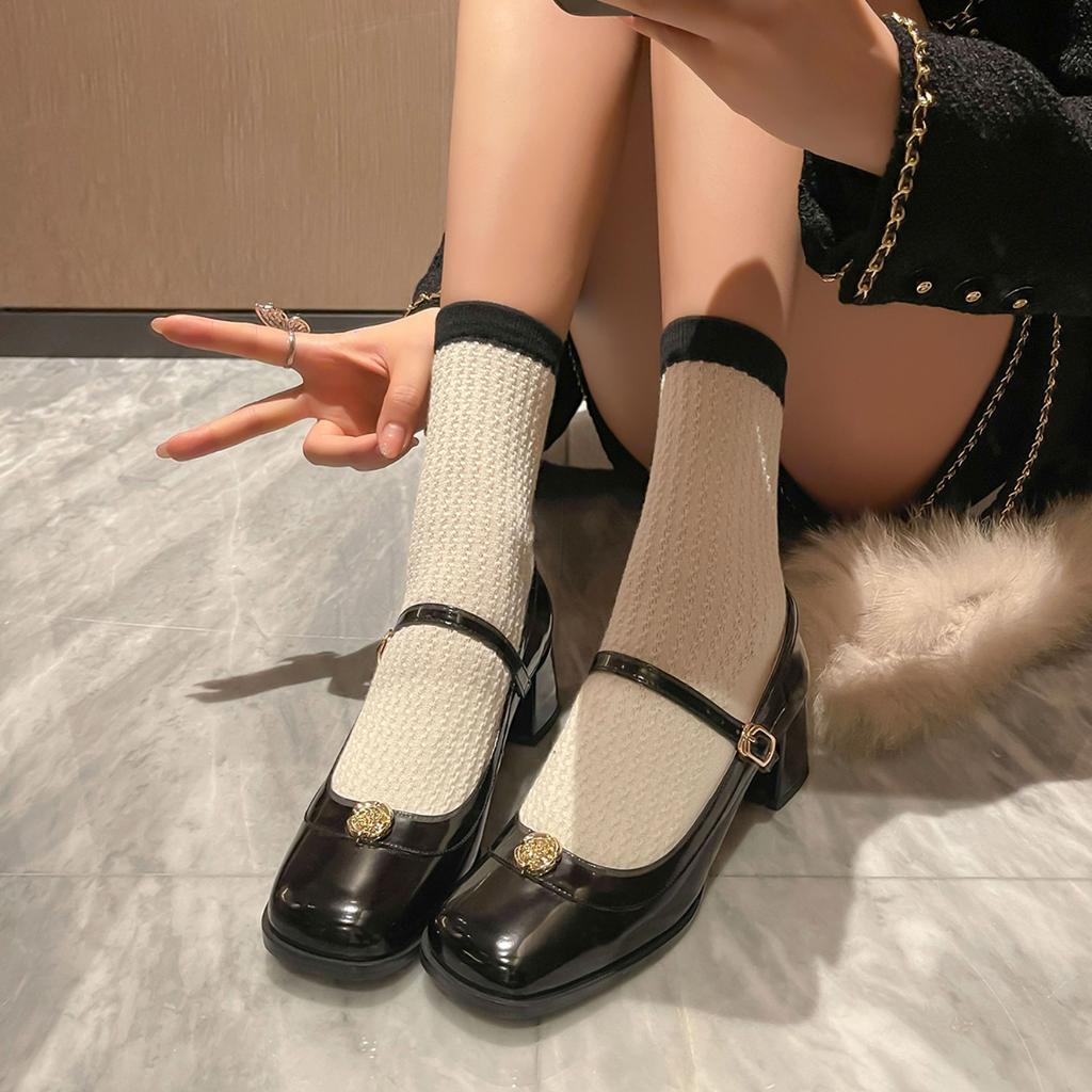 Sheepskin~ French square head retro French thick heel women's autumn and winter skirt 2025 new shallow mouth Mary Jane single shoes