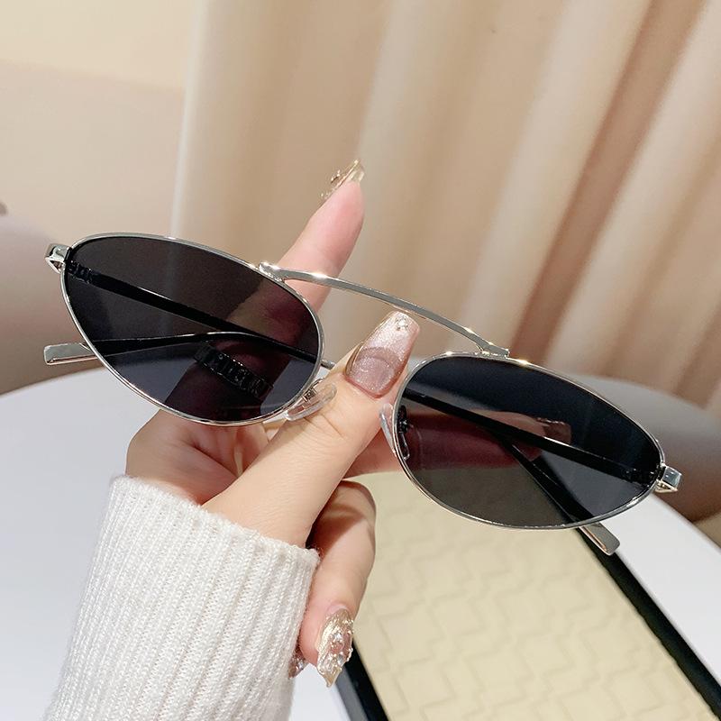 Personalized Triangular Cat'S Eye Metal Sunglasses Women'S Beach Vacation Glasses Sunglasses