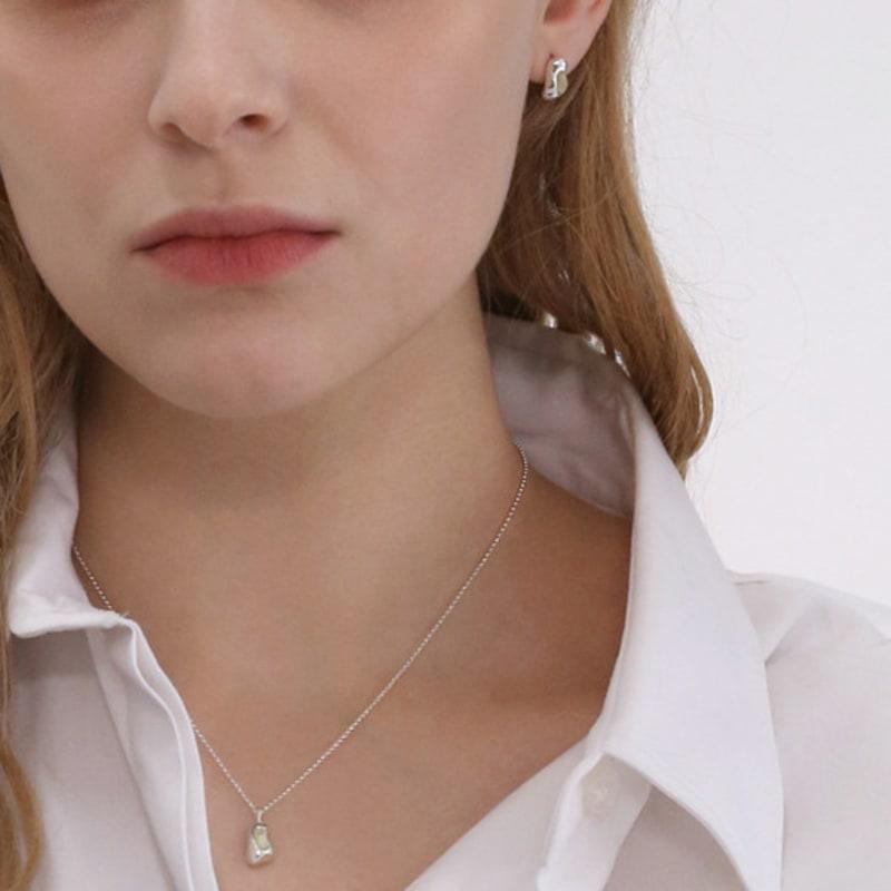 REINDEER GENTLE STONE NECKLACE 03