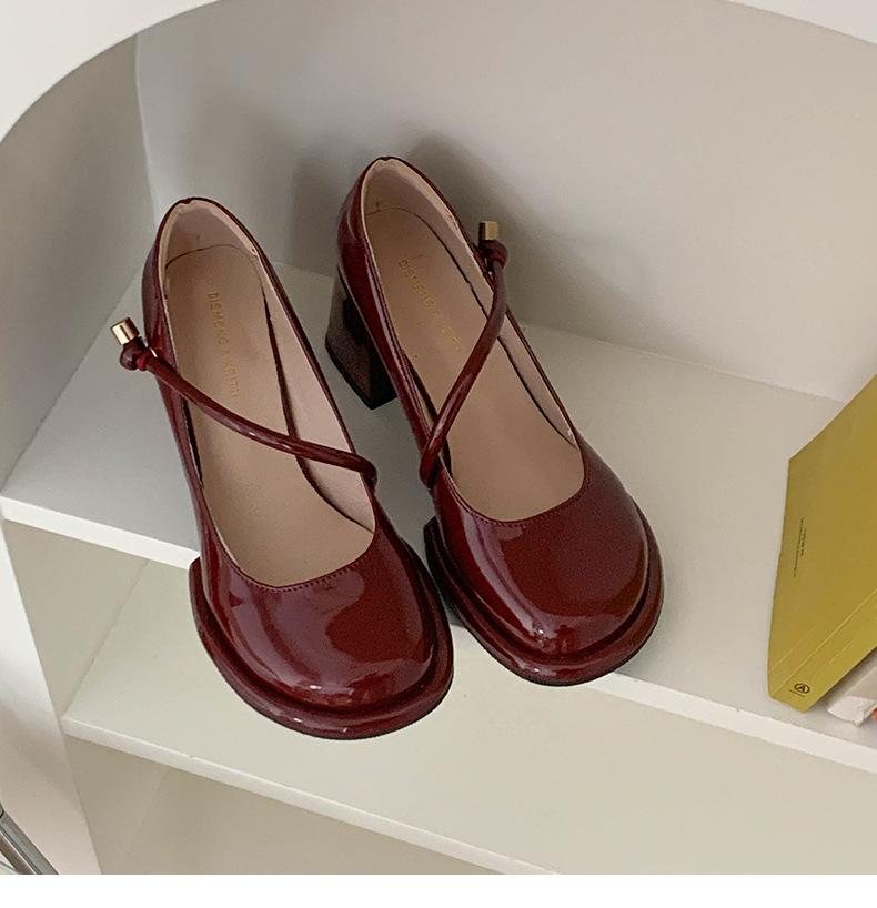 Jednoduché kulaté špičky, všestranné retro britského stylu, platforma, malé kožené boty, dámské podzimní a zimní 2025 nové, silný podpatek, jednobotky Mary Jane