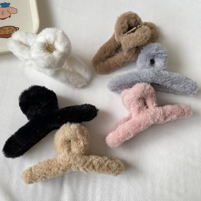 Plüsch Haarspange Elegante Acryl Haarnadeln Kunstfell Haarspange Barrett Krabbe Kopfschmuck für Frauen Mädchen Winter Haarschmuck