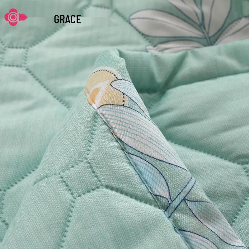 Grace Luoka Machine Washable Summer Quilt