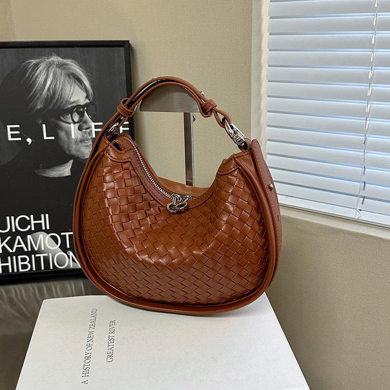 Shoulder Bag, High-end Woven Handbag, Women's Soft Leather Fashionable Dumpling Bag, Daily Commuting Women's Shoulder Bag