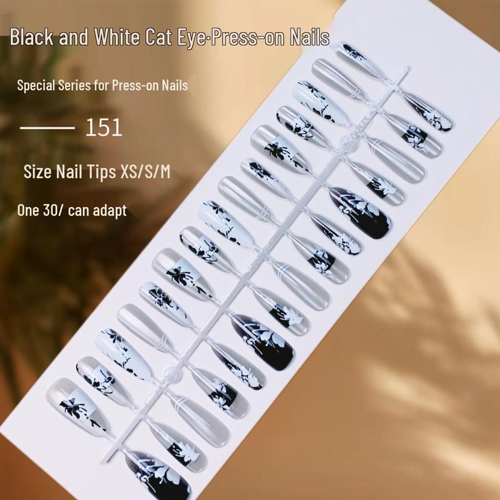 

Exquisite Black & White Cat Eye Manicure: High-End Wearable Fake Nails