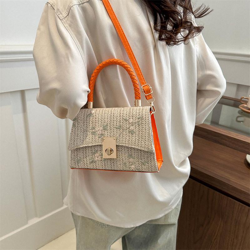 Elegant Woven Shoulder Bag For Women 2024 Trendy Summer Fashion Handbag