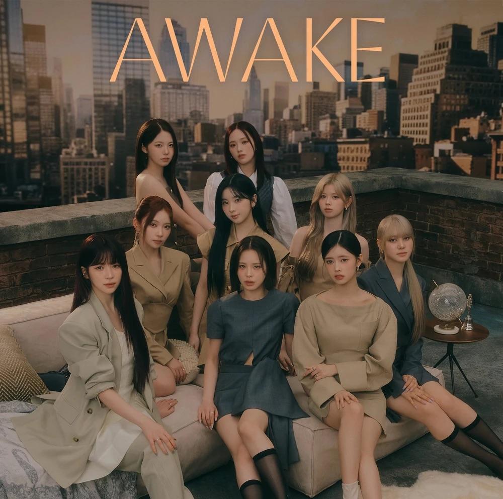 NIZIU - Japan 1st Mini Album [AWAKE]