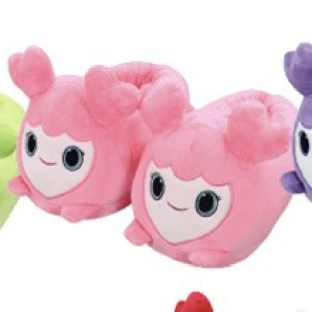 [USED] TWICE LOVELYS GIGO Limited Edition Momo Plush Slippers