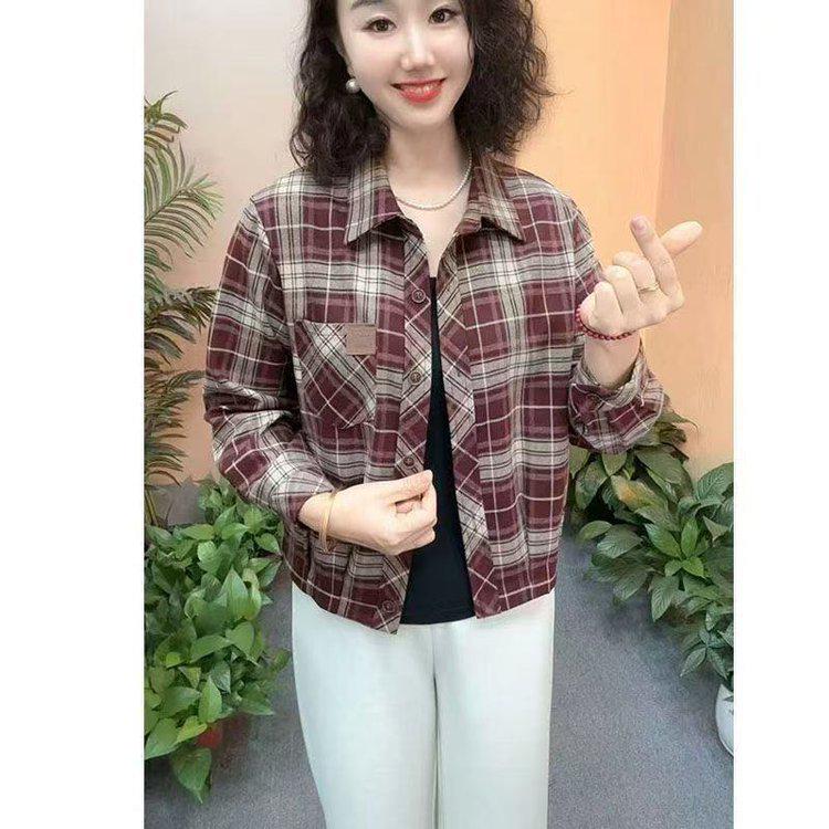 

2026 Spring Elegant Casual Korean Plaid Lapel Shirt for Middle-Aged Women L (suggested 90-105 jin)