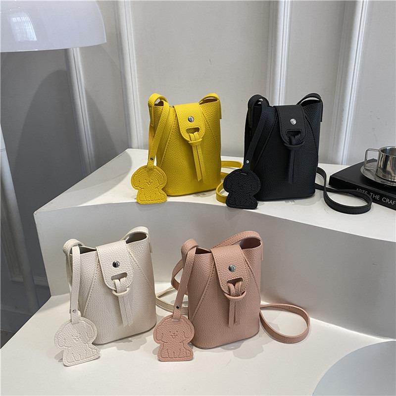 Stylish and simple mobile phone bag women's bag 2 new versatile mini messenger bag textured shoulder bag