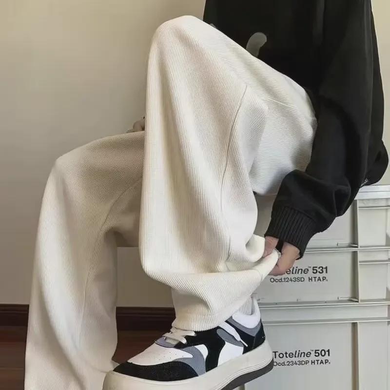 Locker geschnittene Cord-Freizeithose für Herren mit Streifen