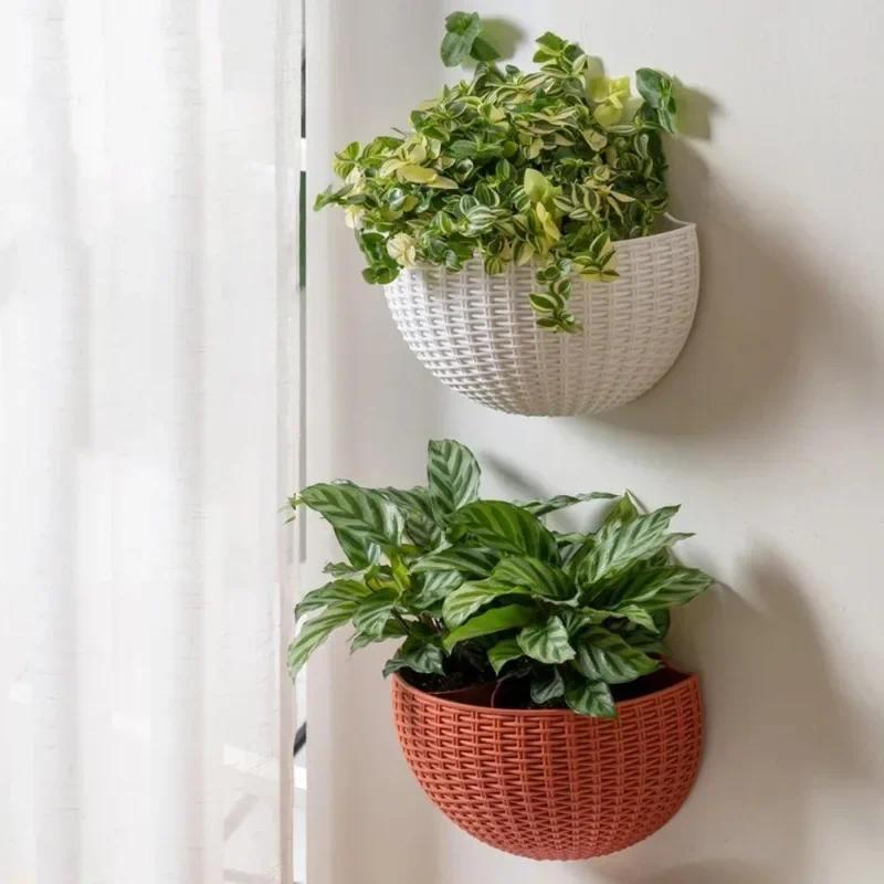1Pc European Style Wall Hanging Half Round Flowerpot Imitation Rattan Planter for Balcony Outdoor Decor