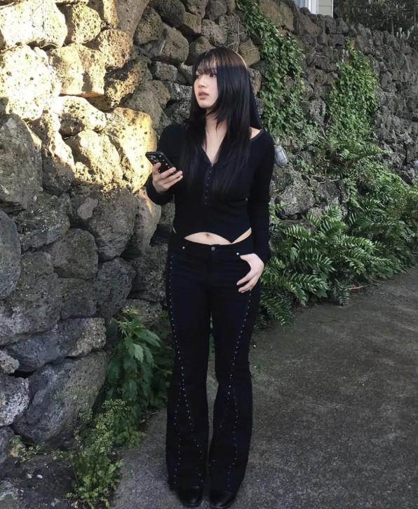 Keosaus Hooked Flare Pants - Black