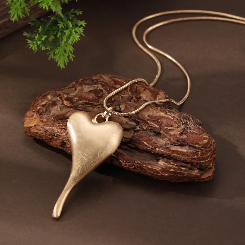 New brushed love snake bone chain long pendant women's simple high-end heart-shaped versatile long necklace