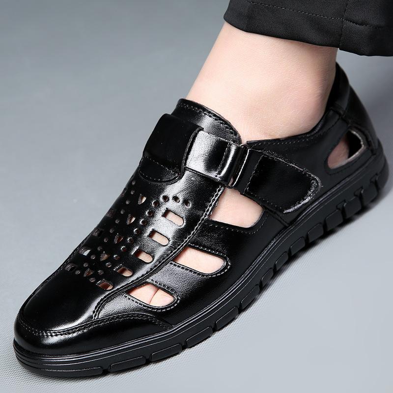 

Новые летние мужские сандалии из натуральной кожи повседневные туфли с отверстием для головы из коровьей кожи износостойкие полые кожаные туфли 44