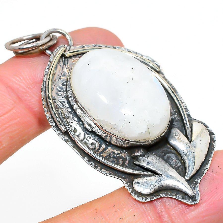 

Natural Rainbow Moonstone Gemstone 925 Sterling Silver Pendant 2.48 D7L01