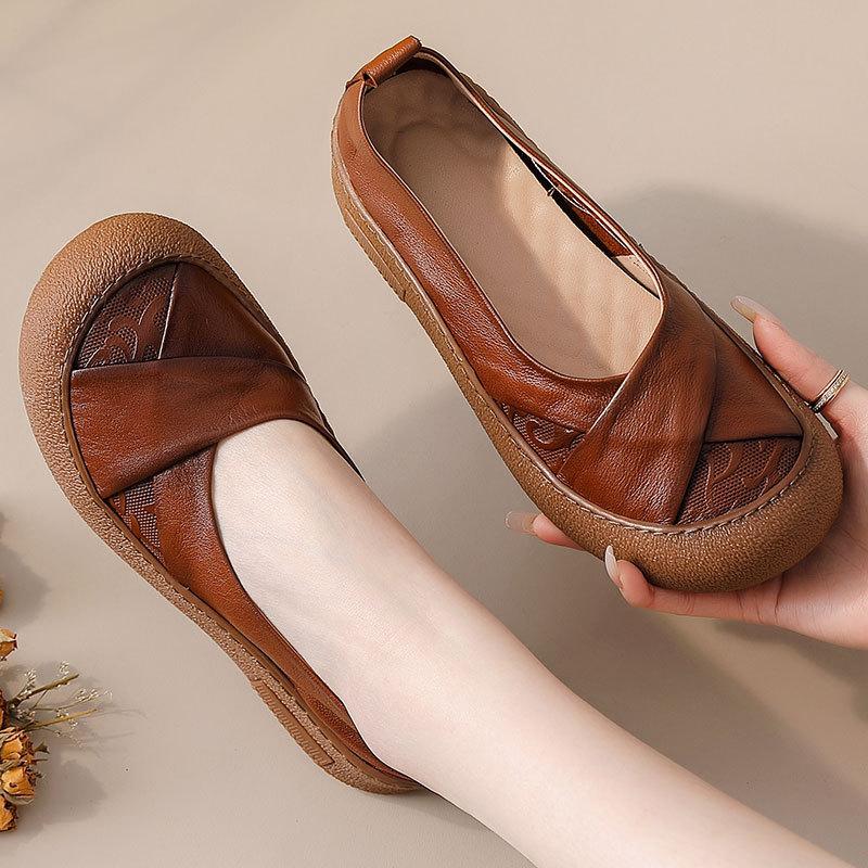 

Women Concise Flower Flats Black Shoes Spring Flats Female Genuine Leather Shoe Fashion Superstar Oxfrod Shoes Women Loafer 35 коричневий