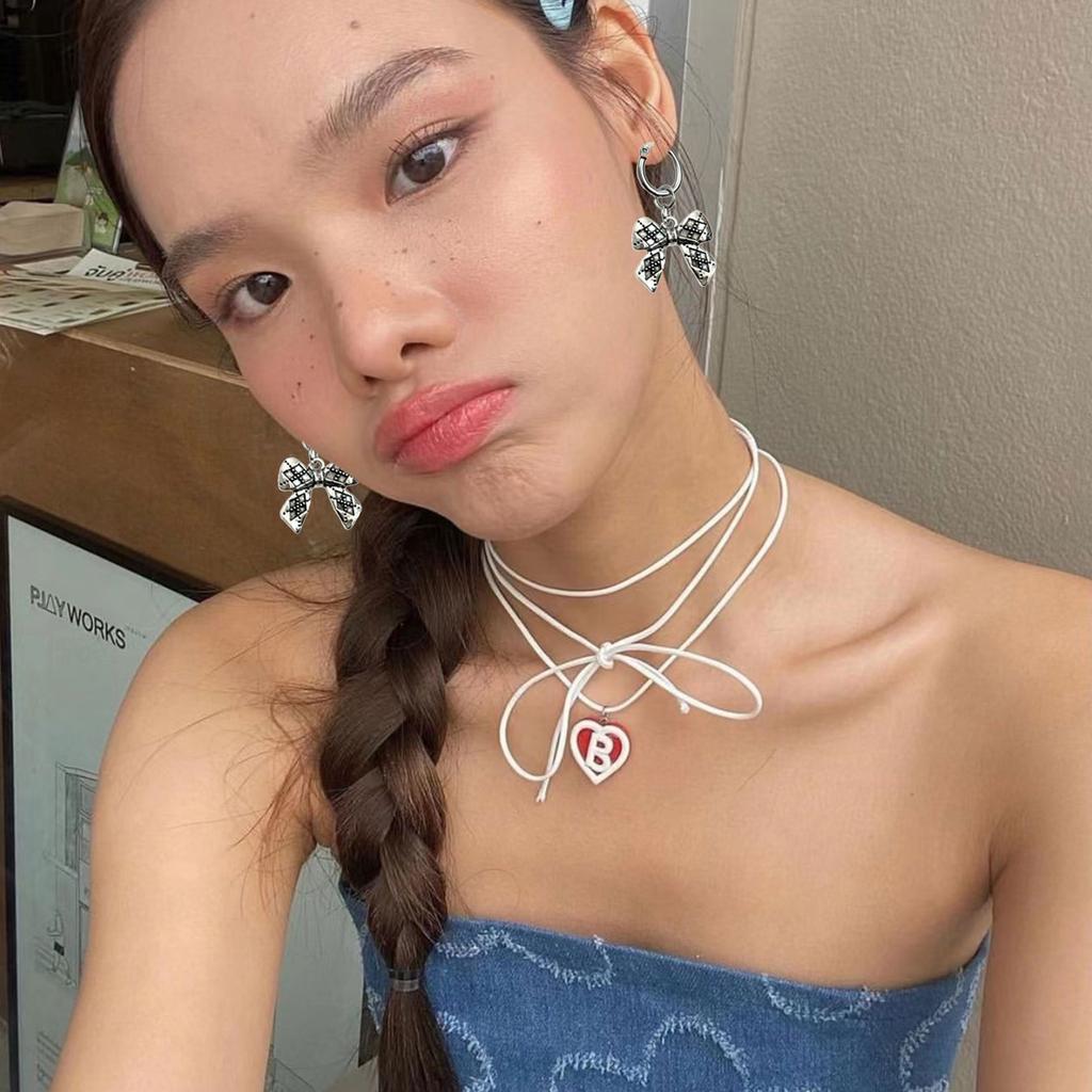 Fashion Dangle Earrings Small Hoop Earrings Sweet Cool Metal Bowknot Pendant Earrings Statement Jewelry for Women Girl