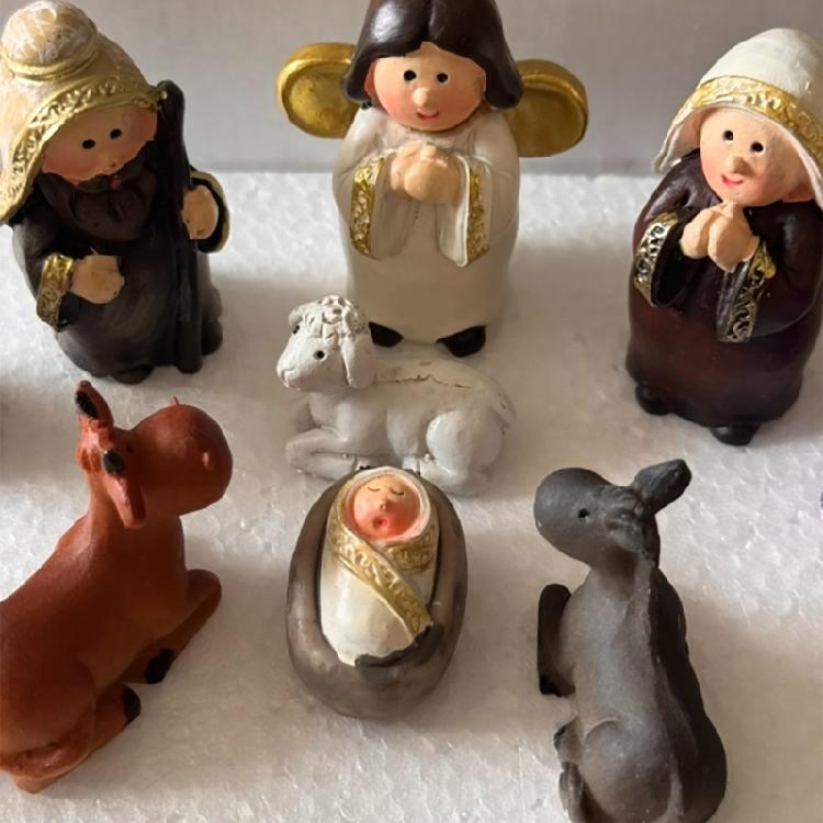 Festival 11Pieces Christmas Cute Resins Nativity Scene Miniature Figurines Set for Religious Holiday Collection Gift