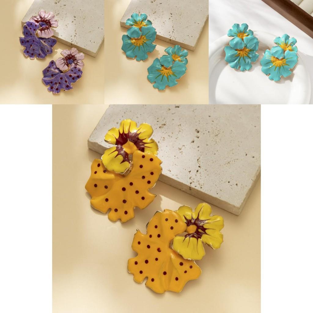 Fashionable Flower And Leaf Earrings With Drip Oil Finish For Trendy Women
