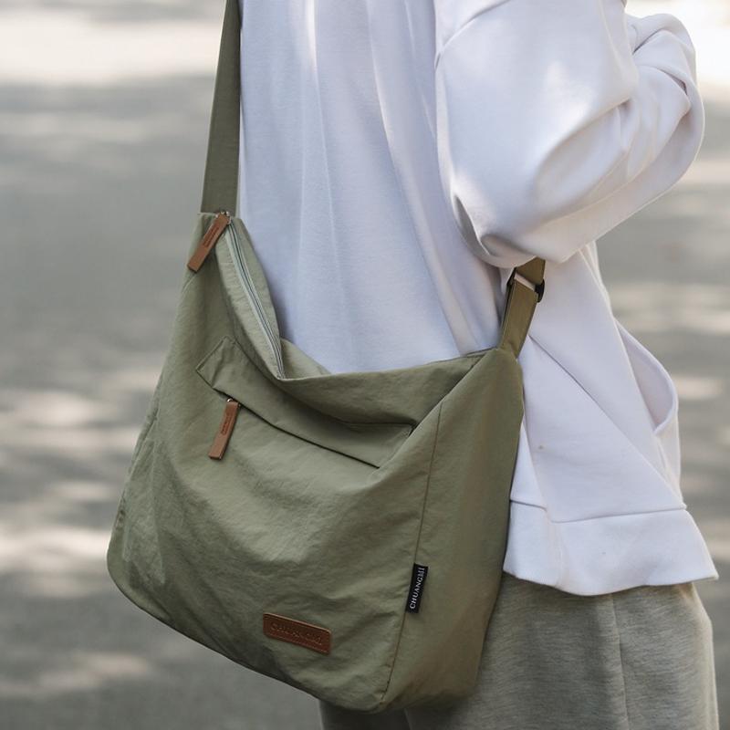 Leichte Nyl Unisex Crossbody-Taschen Große Kapazität Lässige Sport-Handtasche Wasserdichte Umhängetasche