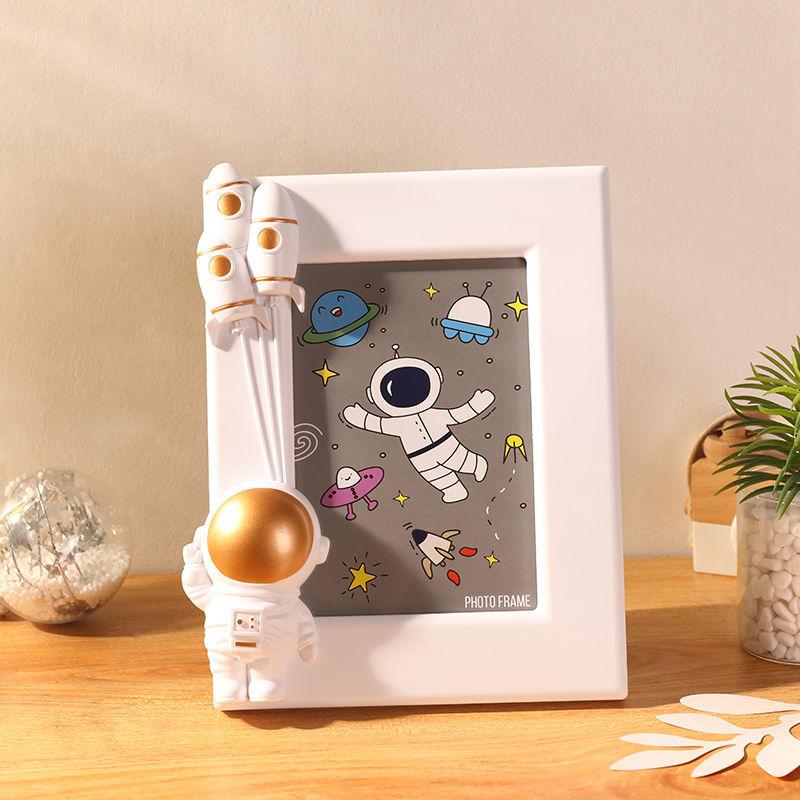 7 Inch Astronaut Picture Frame,Cute Cartoon Children's Frame,Plastic Relief Horizontal Plate Vertical Plate Picture Frame