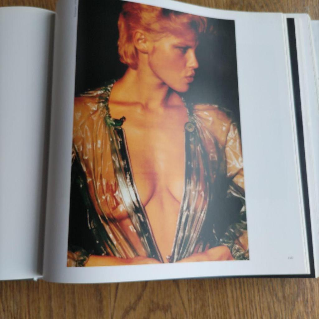 [POUŽITÉ] Kalendář Pirelli