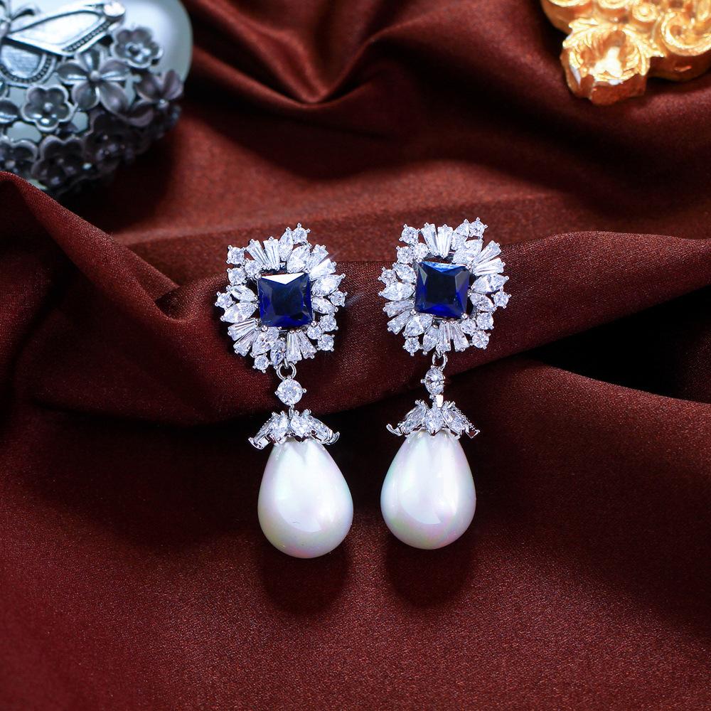 

Needle French Light Luxury Full Zircon Pearl Earrings Design Blue Sugar Cube Earrings
