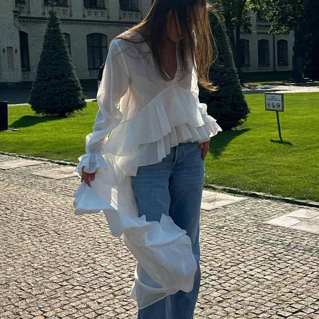 Sommer neu, französischer V-Ausschnitt mit Rüschenrand, mehrlagiges Hemd, dünner Jumpsuit