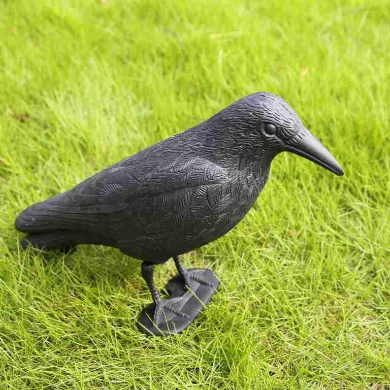Plastic Halloween Crow Garden Decoration: Animal Ornament & Hunting Bait