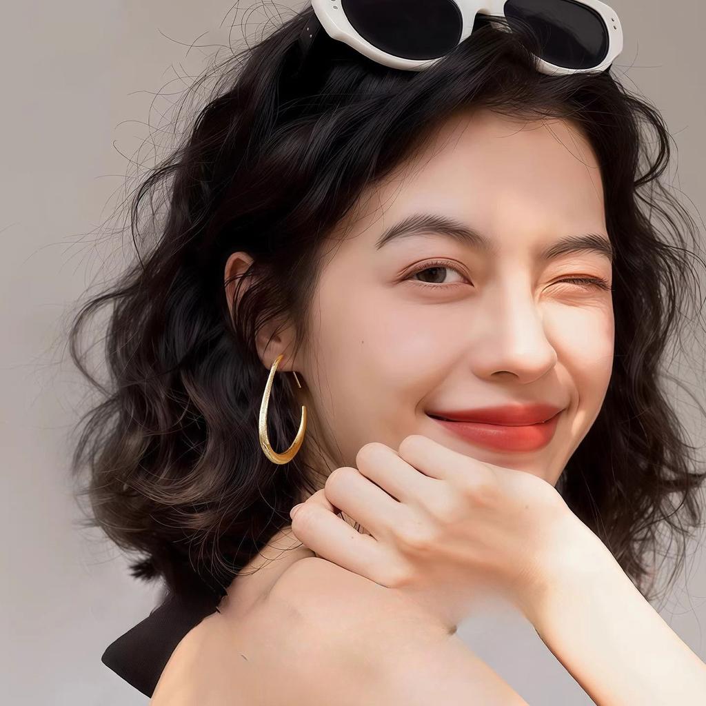 Water Droplet Ring Earrings for Women's New Style, Light Luxury and High-end Feel, Frosted Earrings To Show Face and Small Temperament, Earrings