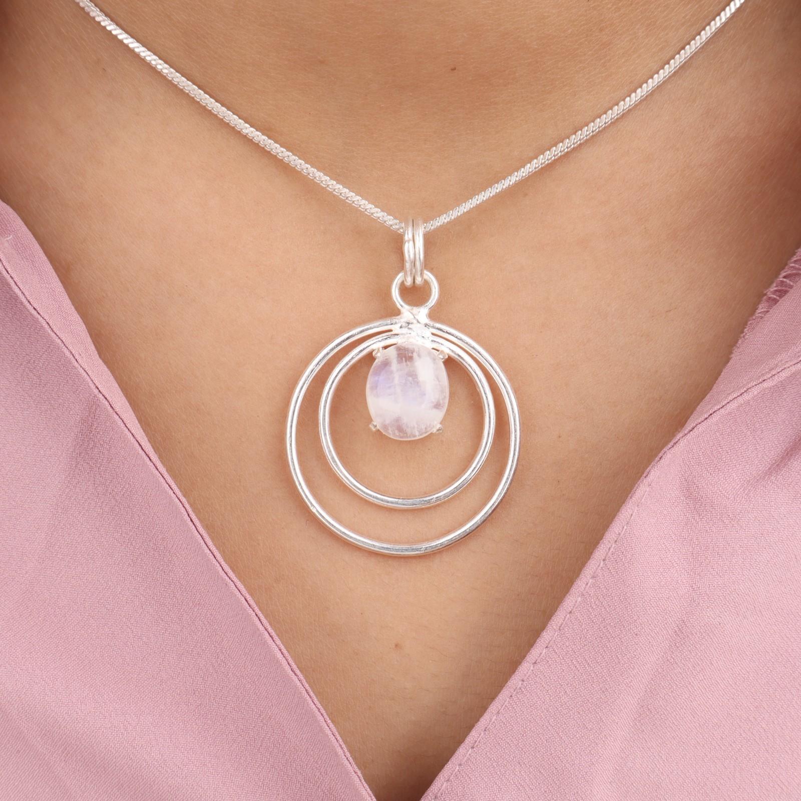 

Радужный Лунный Камень Драгоценный Камень 925 Стерлинговое Серебро Ювелирные Изделия Ручной Работы Подвеска 1.65 PP-61-36