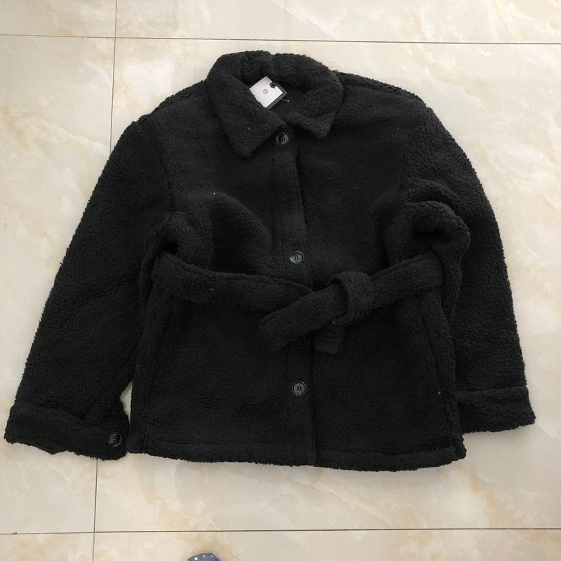 

Пальто из берберского флиса Зимнее Новое Женское Пальто с Лацканами Однобортное Длинные Рукава Аксессуары с Поясом Утепленное Пальто 26644 Black B-11-25-1 L