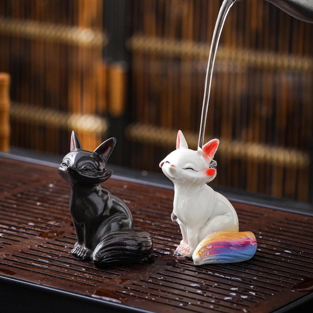 Color-Changing Little Fox Tea Pet: Cute Resin Craft Decoration for Tea Table