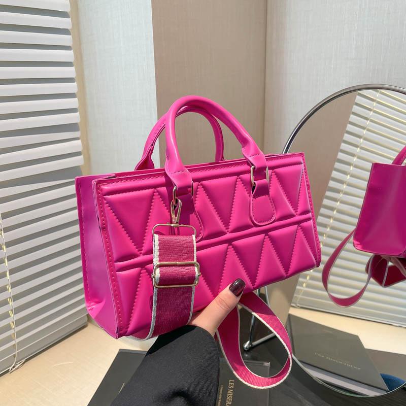 Premium small square bag tote  new fashion versatile portable small square bag shoulder messenger bag