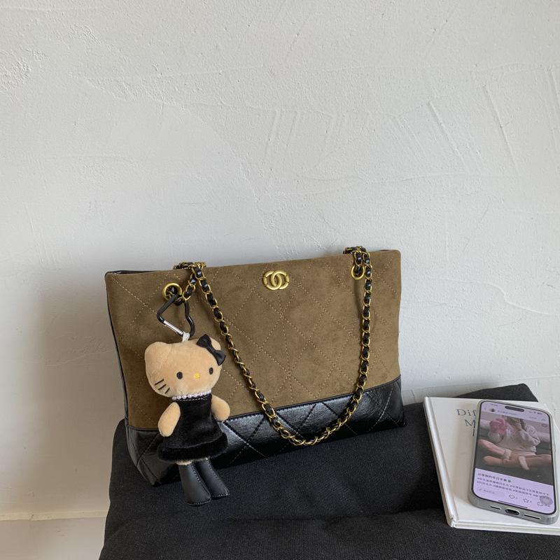 Tote Bag 2025 New Small Fragrant Style Retro Wandering Commuting Large Capacity Chain Underarm Commuting Versatile Suede Bag